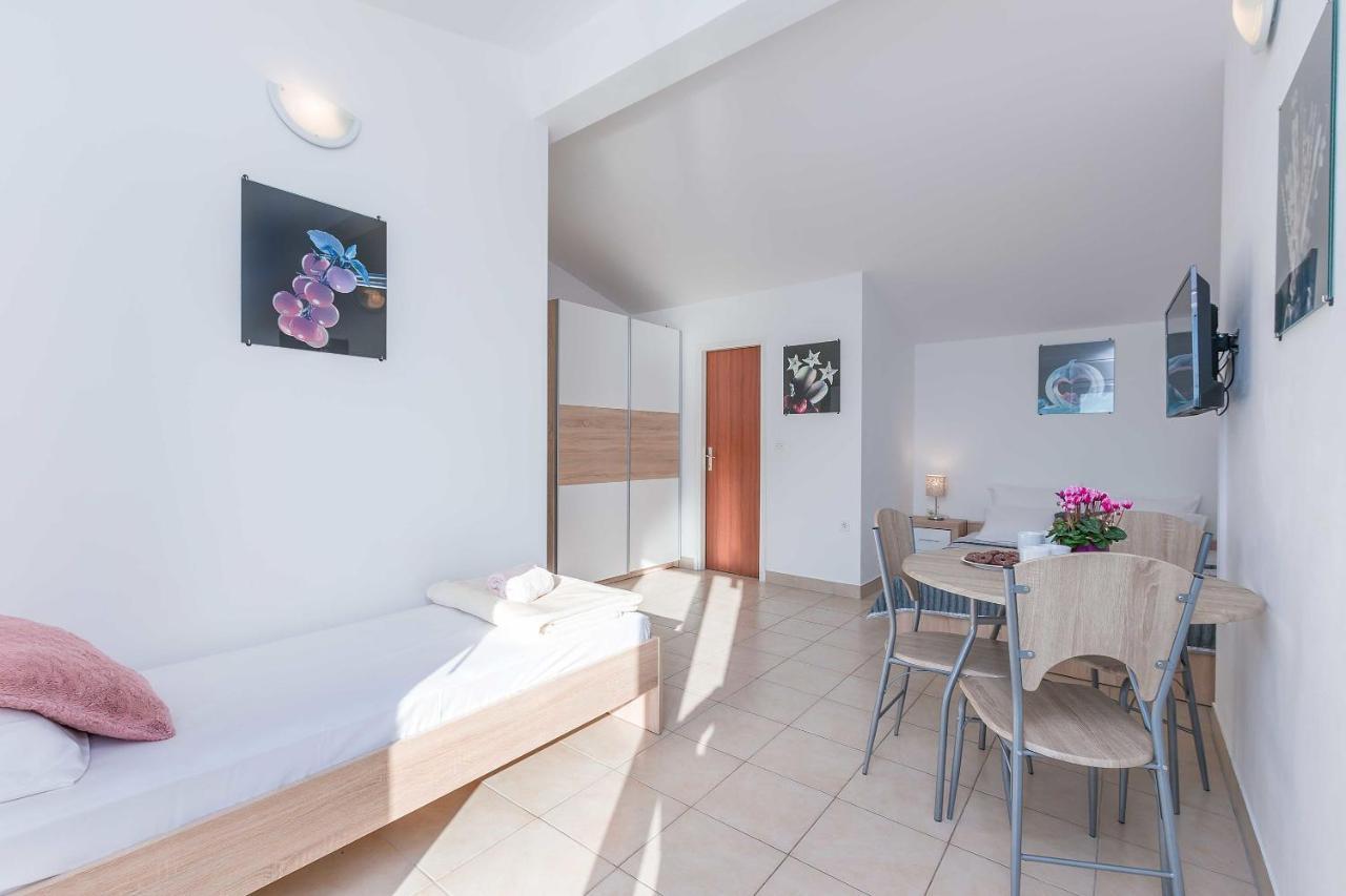 Apartmani Neno Lokva Rogoznica Kültér fotó